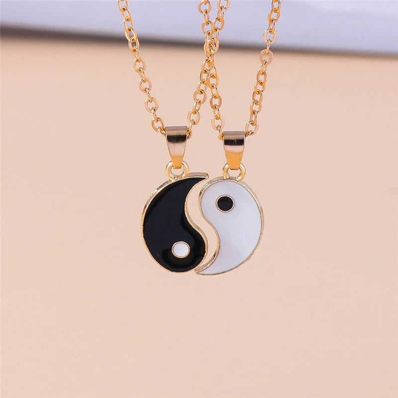 Aihua Hot Selling Enamel Yin Yang Tai Chi Necklace for Women Men Birthday Gift BFF Best Friends Couple Matching Pendant Necklace