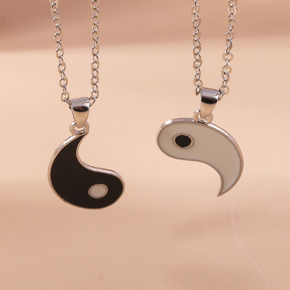 Aihua Hot Selling Enamel Yin Yang Tai Chi Necklace for Women Men Birthday Gift BFF Best Friends Couple Matching Pendant Necklace