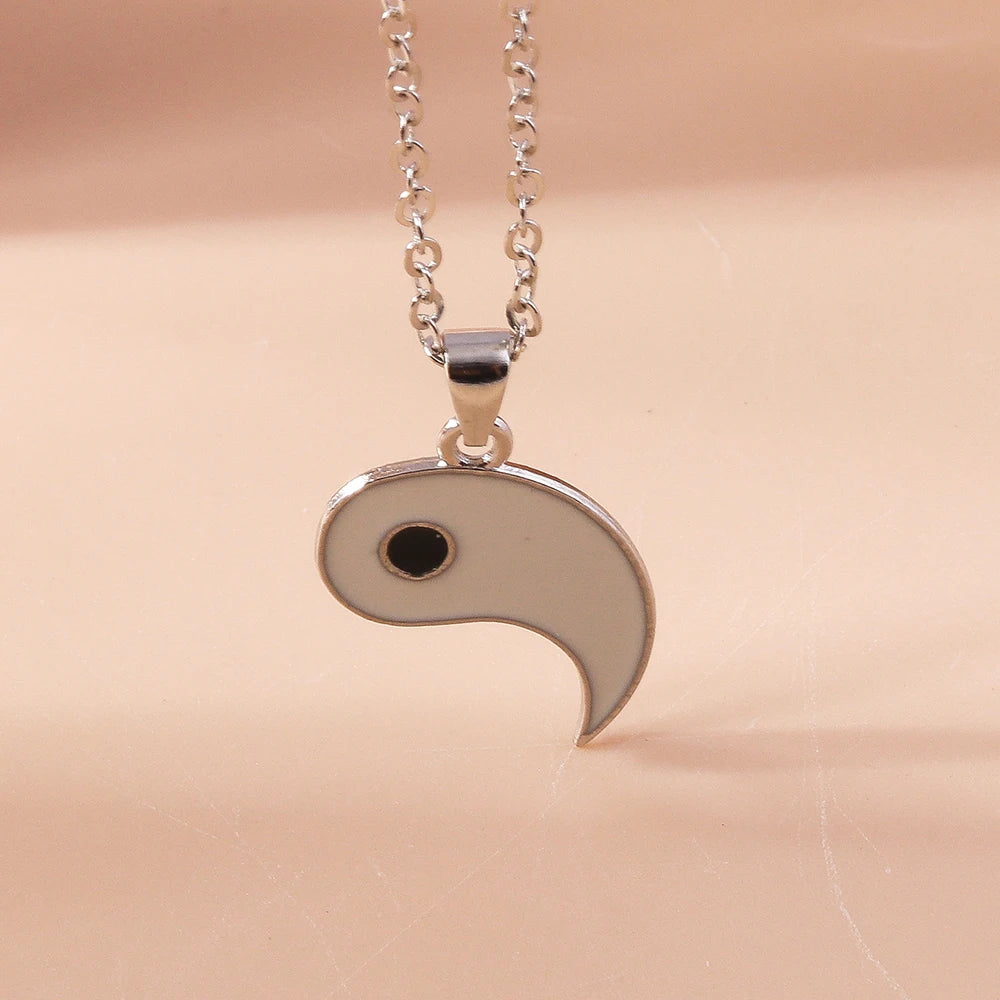 Aihua Hot Selling Enamel Yin Yang Tai Chi Necklace for Women Men Birthday Gift BFF Best Friends Couple Matching Pendant Necklace