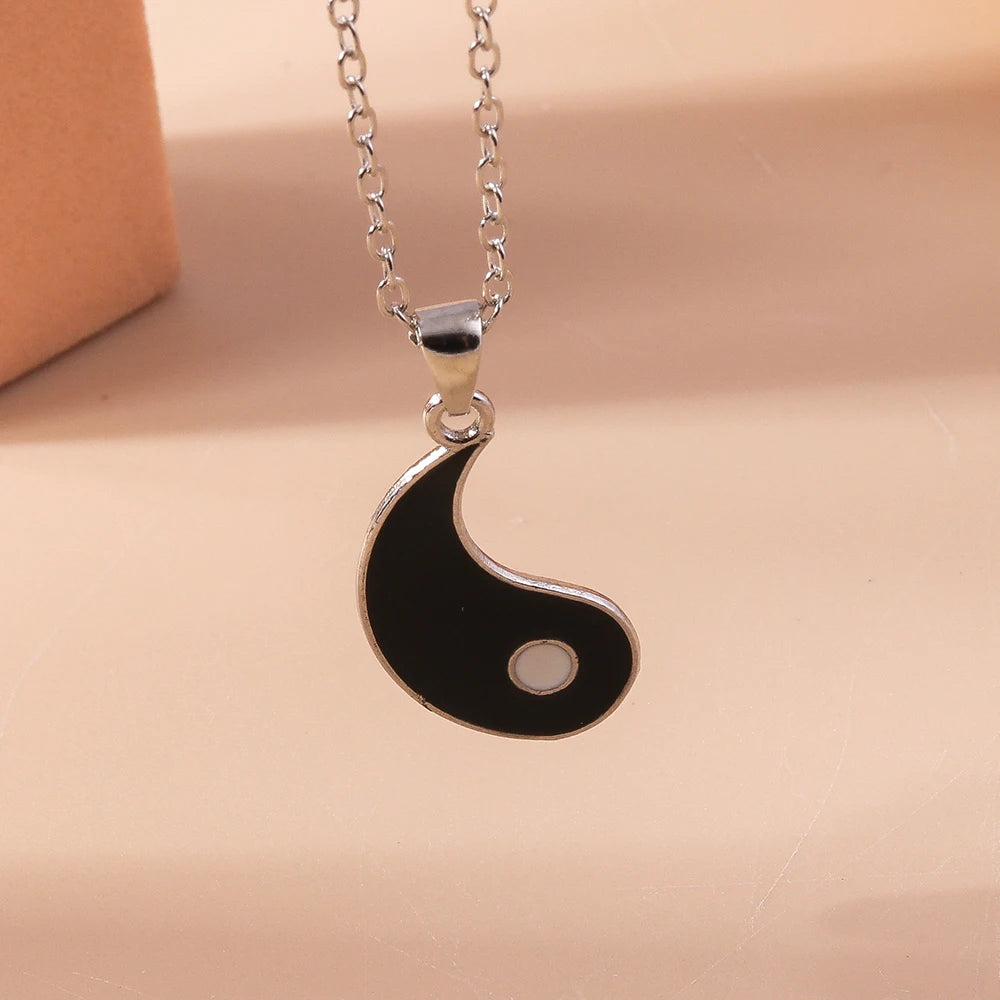 Aihua Hot Selling Enamel Yin Yang Tai Chi Necklace for Women Men Birthday Gift BFF Best Friends Couple Matching Pendant Necklace