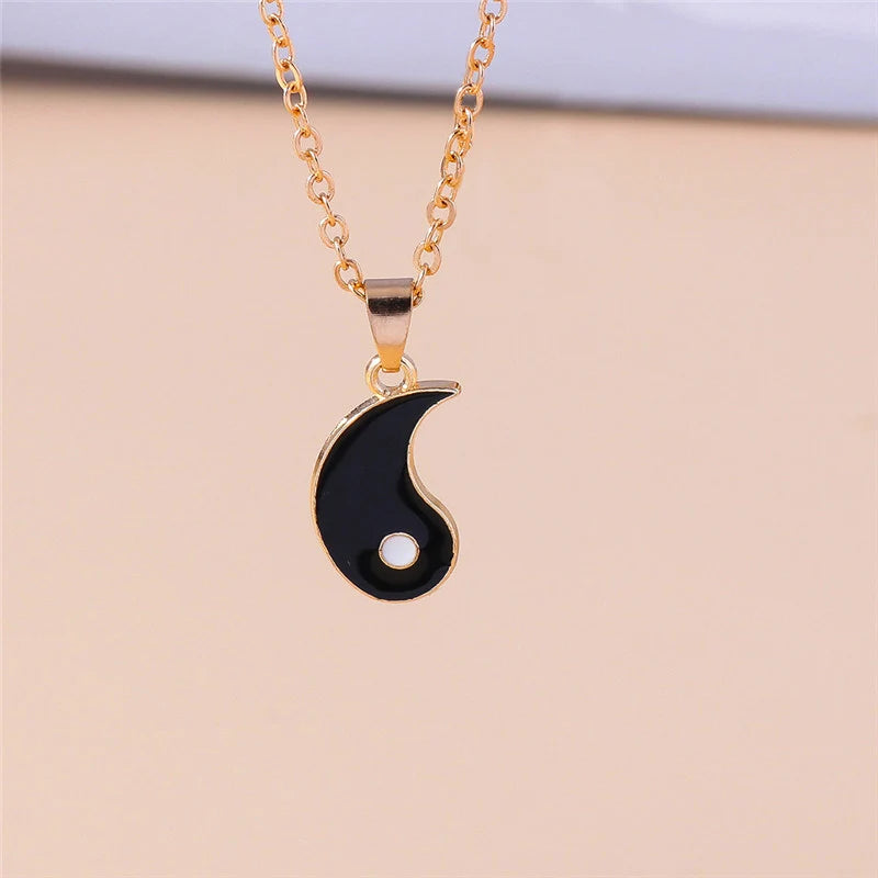 Aihua Hot Selling Enamel Yin Yang Tai Chi Necklace for Women Men Birthday Gift BFF Best Friends Couple Matching Pendant Necklace
